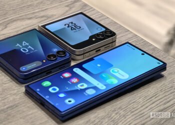 Samsung foldable phones still come with some freebies