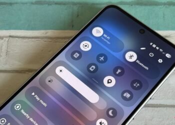 One UI 8.5 might intelligently handle Wi-Fi and data swaps so you don’t have to